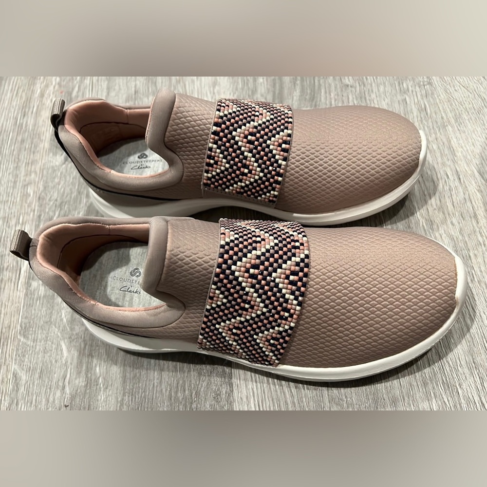 Clarks Nova Way NWOB